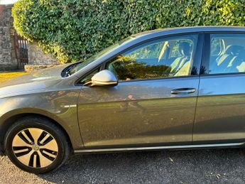 Volkswagen e-Golf 35.8kWh e-Golf Auto 5dr