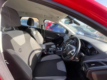 Ford Focus 1.6 TDCi Zetec Navigator Euro 5 (s/s) 5dr