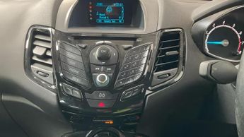 Ford Fiesta 1.6 Zetec Powershift Euro 5 5dr