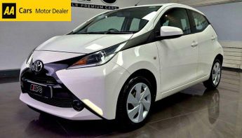 Toyota AYGO 1.0 VVT-i x-play Hatchback 5dr Petrol Manual Euro 5 Euro 5 (68 p
