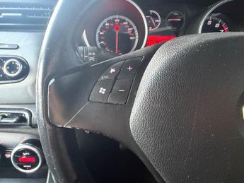 Alfa Romeo Giulietta 1.4 TB MultiAir Lusso Euro 5 (s/s) 5dr