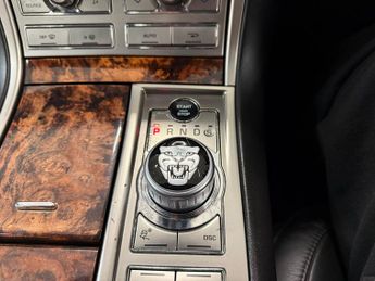 Jaguar XF 3.0d V6 Luxury Auto Euro 5 4dr