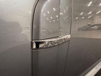 Jaguar XF 3.0d V6 Luxury Auto Euro 5 4dr