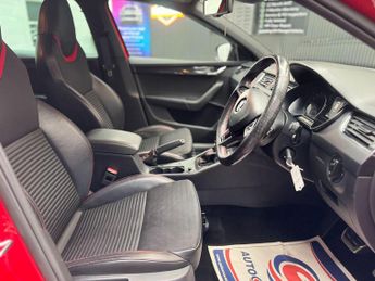 Skoda Octavia 2.0 TDI vRS DSG Euro 6 (s/s) 5dr (SNav)