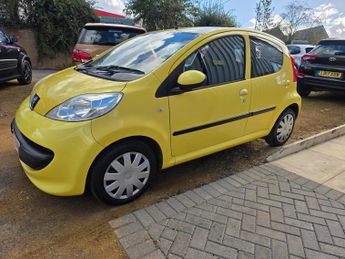 Peugeot 107 1.0 12V Urban Hatchback 5dr Petrol Manual Euro 4 (68 ps)