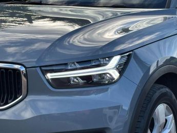 Volvo XC40 2.0 T4 Momentum Auto AWD Euro 6 (s/s) 5dr