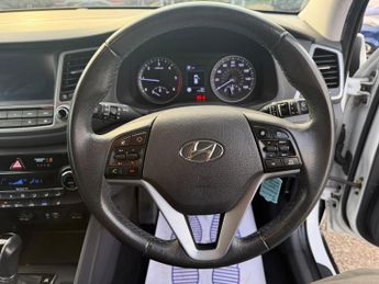 Hyundai TUCSON 1.7 CRDi Blue Drive SE Nav DCT Euro 6 (s/s) 5dr