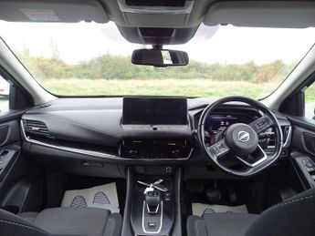Nissan Qashqai 1.3 DIG-T MHEV N-Connecta XTRON Euro 6 (s/s) 5dr