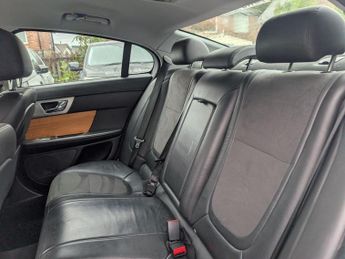 Jaguar XF 2.2d SE Auto Euro 5 (s/s) 4dr