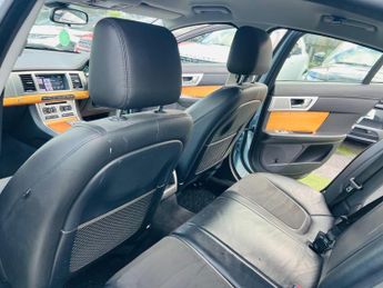 Jaguar XF 2.2d SE Auto Euro 5 (s/s) 4dr
