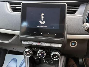 Renault Zoe R135 EV50 52kWh Iconic Auto 5dr (Rapid Charge)