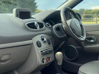 Renault Clio 1.6 VVT Initiale TomTom Auto Euro 4 5dr