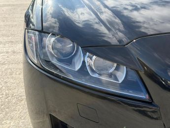 Jaguar XF 2.0d Portfolio Auto Euro 6 (s/s) 4dr