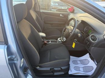 Ford Focus 1.6 Zetec Climate 5dr