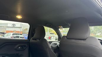 Suzuki e Vitara 61kWh Motion SUV 5dr Electric Auto (174 ps)