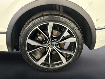 Volkswagen Tiguan 1.4 TSI 13kWh R-Line SUV 5dr Petrol Plug-in Hybrid DSG Euro 6 (s