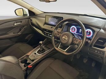 Nissan Qashqai 1.3 DIG-T MHEV N-Connecta SUV 5dr Petrol Hybrid Manual Euro 6 (s