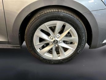 Skoda Octavia 1.4 TSI iV 13kWh SE Technology Estate 5dr Petrol Plug-in Hybrid 