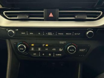 Kia Niro 1.6 GDi 3 SUV 5dr Petrol Hybrid DCT Euro 6 (s/s) (139 bhp)