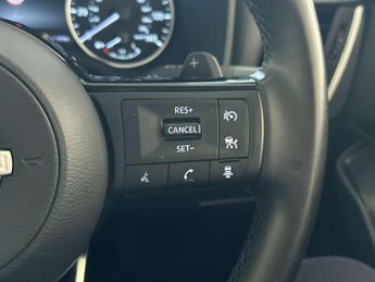 Nissan Qashqai 1.3 DIG-T MHEV Acenta Premium SUV 5dr Petrol Hybrid XTRON Euro 6