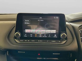 Nissan Qashqai 1.3 DIG-T MHEV Acenta Premium SUV 5dr Petrol Hybrid XTRON Euro 6