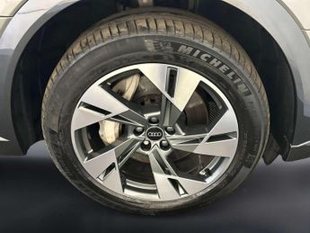 Audi Q8 e-tron 50 Sport SUV 5dr Electric Auto quattro 95kWh (11kW Charger) (340