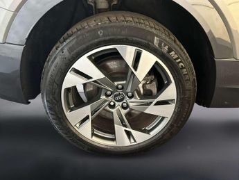 Audi Q8 e-tron 50 Sport SUV 5dr Electric Auto quattro 95kWh (11kW Charger) (340