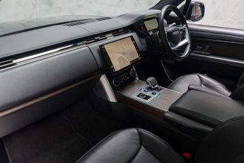 Land Rover Range Rover 3.0 D300 MHEV SE Auto 4WD Euro 6 (s/s) 5dr