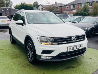 Volkswagen Tiguan 2.0 TDI BlueMotion Tech SE Navigation DSG 4Motion Euro 6 (s/s) 5