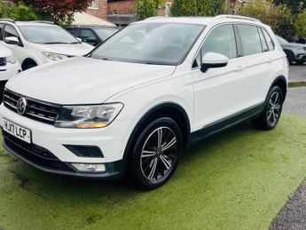 Volkswagen Tiguan 2.0 TDI BlueMotion Tech SE Navigation DSG 4Motion Euro 6 (s/s) 5