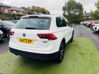 Volkswagen Tiguan 2.0 TDI BlueMotion Tech SE Navigation DSG 4Motion Euro 6 (s/s) 5