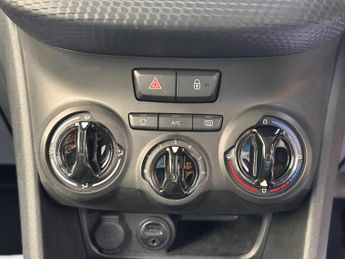 Peugeot 208 1.2 PureTech Allure Hatchback 3dr Petrol Manual Euro 6 (82 ps)