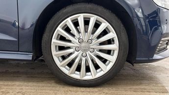 Audi A3 1.4 TFSI e-tron Sportback e-S Tronic Euro 6 5dr 8.8kWh