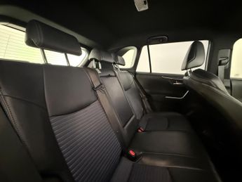 Toyota RAV4 2.5 VVT-h Dynamic SUV 5dr Petrol Hybrid CVT 4WD Euro 6 (s/s) (22