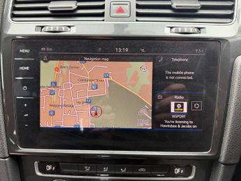 Volkswagen e-Golf 35.8kWh e-Golf Auto 5dr