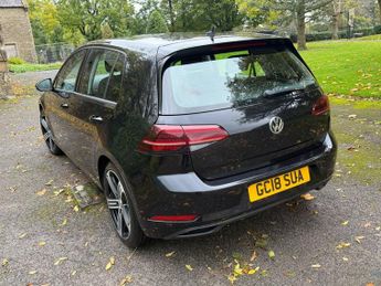 Volkswagen e-Golf 35.8kWh e-Golf Auto 5dr