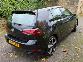 Volkswagen e-Golf 35.8kWh e-Golf Auto 5dr