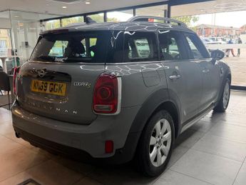 MINI Countryman 1.5 10kWh Cooper SE Classic Auto ALL4 Euro 6 (s/s) 5dr