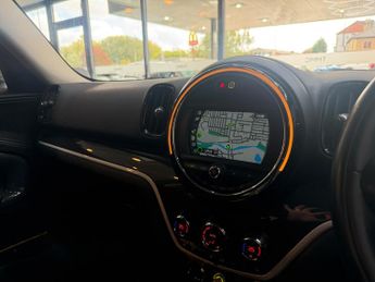 MINI Countryman 1.5 10kWh Cooper SE Classic Auto ALL4 Euro 6 (s/s) 5dr