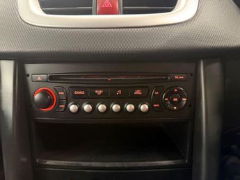 Peugeot 207 1.4 VTi Envy Euro 5 3dr
