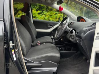 Toyota Yaris 1.33 Dual VVT-i T Spirit Euro 5 (s/s) 5dr