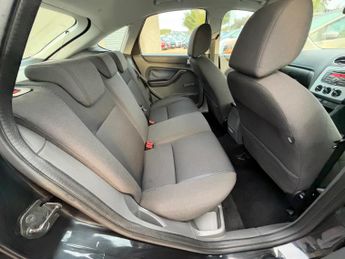 Ford Focus 1.6 Zetec Climate 5dr