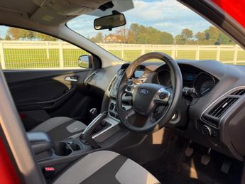 Ford Focus 1.6 Zetec Euro 5 5dr