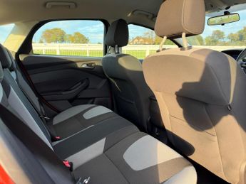 Ford Focus 1.6 Zetec Euro 5 5dr