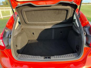 Ford Focus 1.6 Zetec Euro 5 5dr