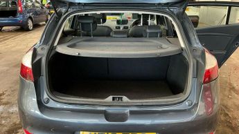 Renault Megane 1.2 TCe Dynamique Nav Hatchback 5dr Petrol Manual Euro 6 (s/s) (