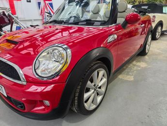 MINI Convertible 1.6 Cooper S Convertible 2dr Petrol Steptronic Euro 5 (184 ps)