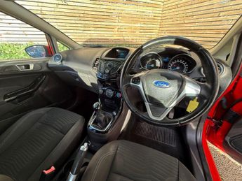 FORD FIESTA 1.25 Zetec Hatchback 5dr Petrol Manual Euro 5 (82 ps) 12 MONTHS 