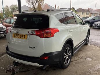 Toyota RAV4 2.2 D-CAT Invincible Auto 4WD Euro 5 5dr