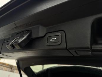 Land Rover Range Rover Evoque 2.0 eD4 SE Tech FWD Euro 6 (s/s) 5dr